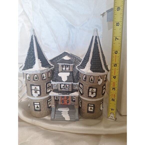 Dept 56 Snow Village “Twin Peaks” 1986 Lighted Building w/ Box- Works Great - Picture 7 of 9